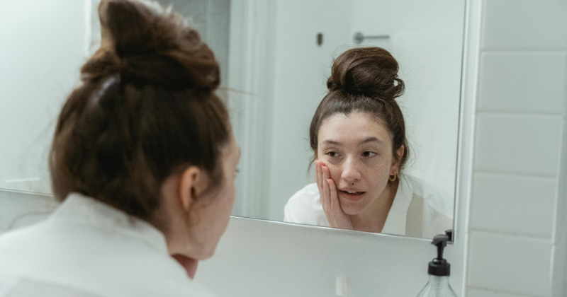 Zabuhlost obraza zjutraj